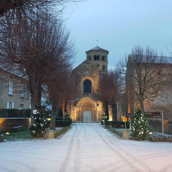 eglise sous la neige